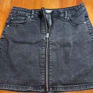 Womens medium Garage, zip front black jean mini skirt